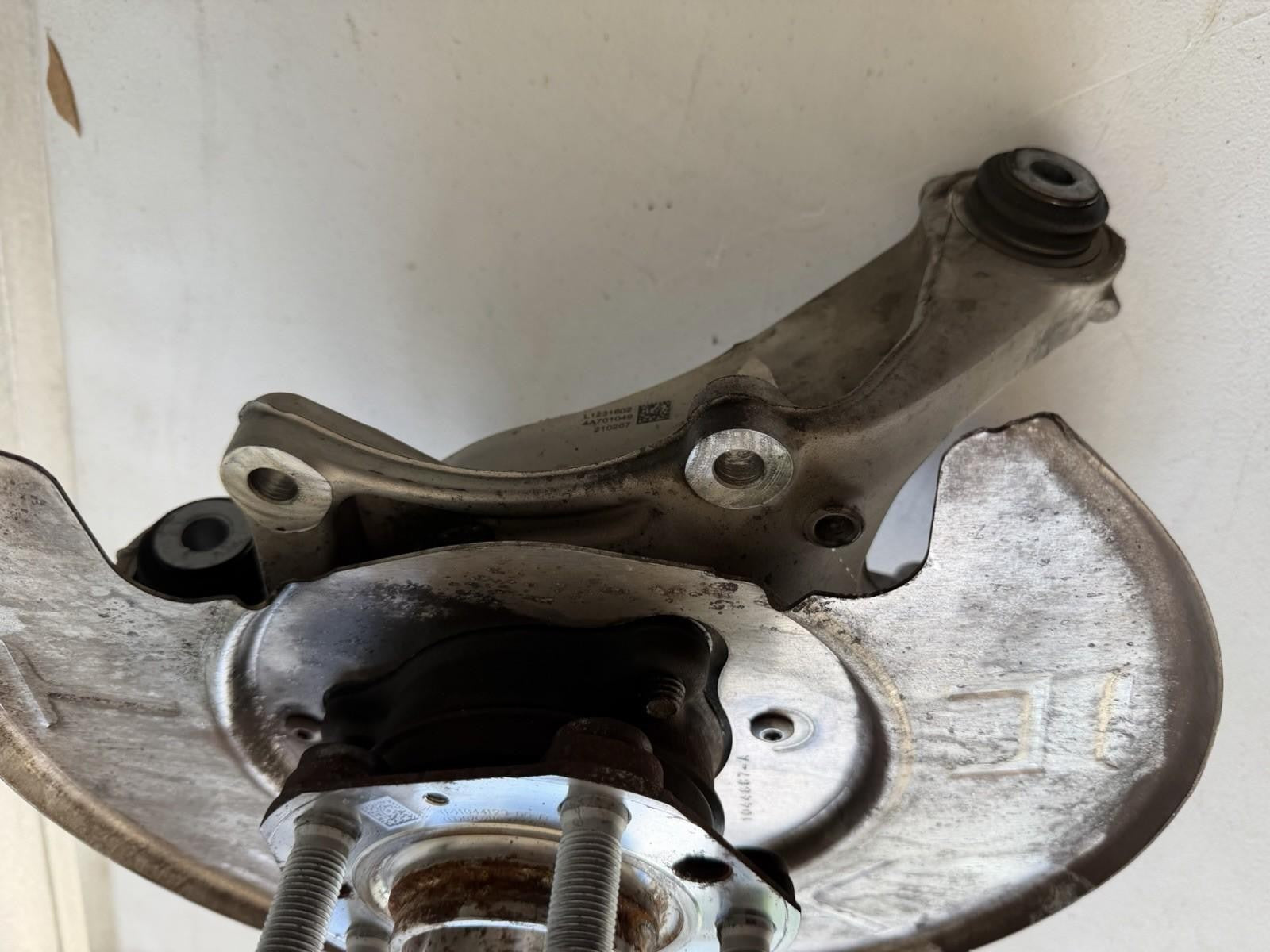 ♦️17-23 TESLA MODEL 3 REAR LEFT DRIVER SIDE SPINDLE KNUCKLE HUB OEM, 104441100G