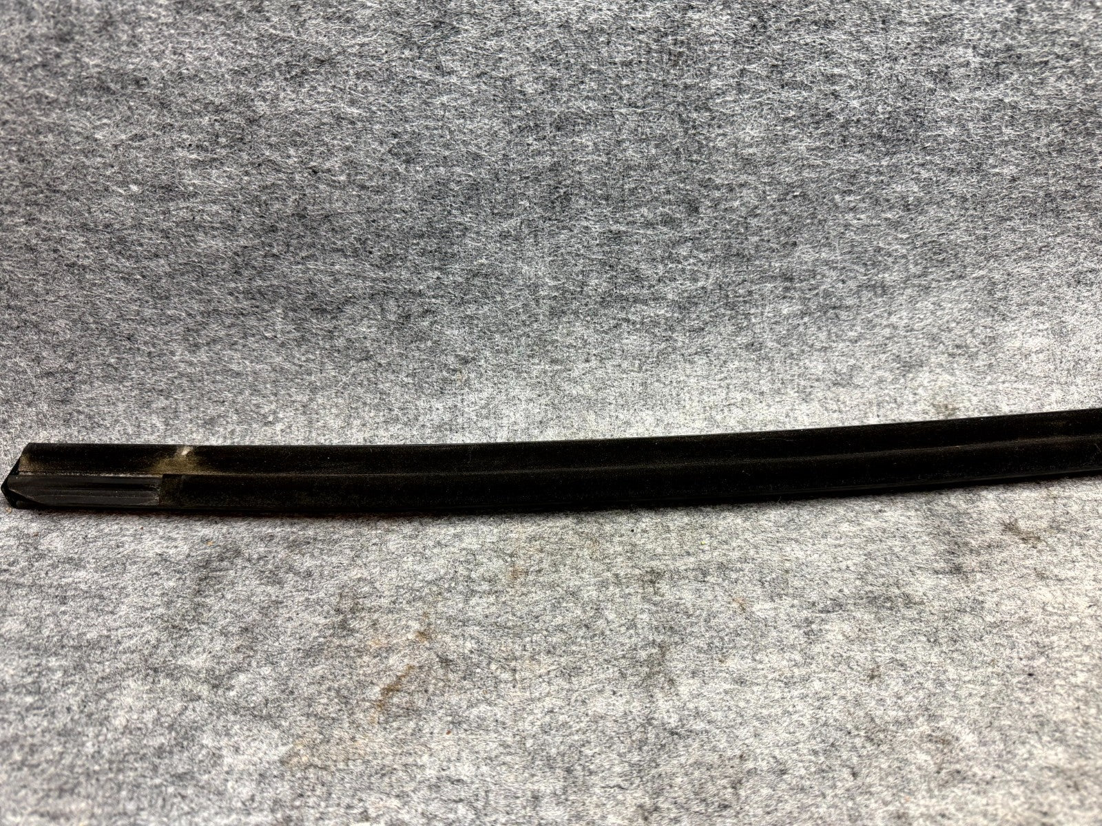 ♦️17-23 TESLA MODEL 3 REAR RIGHT DOOR WINDOW OUTER BELT MOLDING OEM, 108074600F