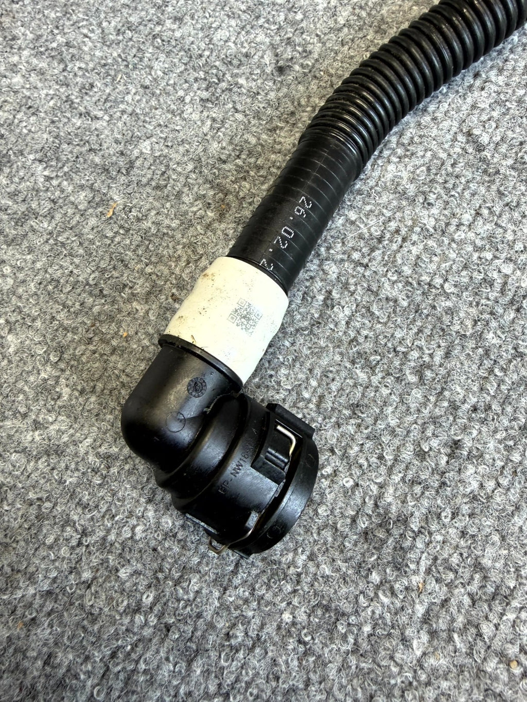 2017 - 2023 TESLA MODEL 3 COOLING SYSTEM INVERTER HOSES OEM, 1077594-00-C