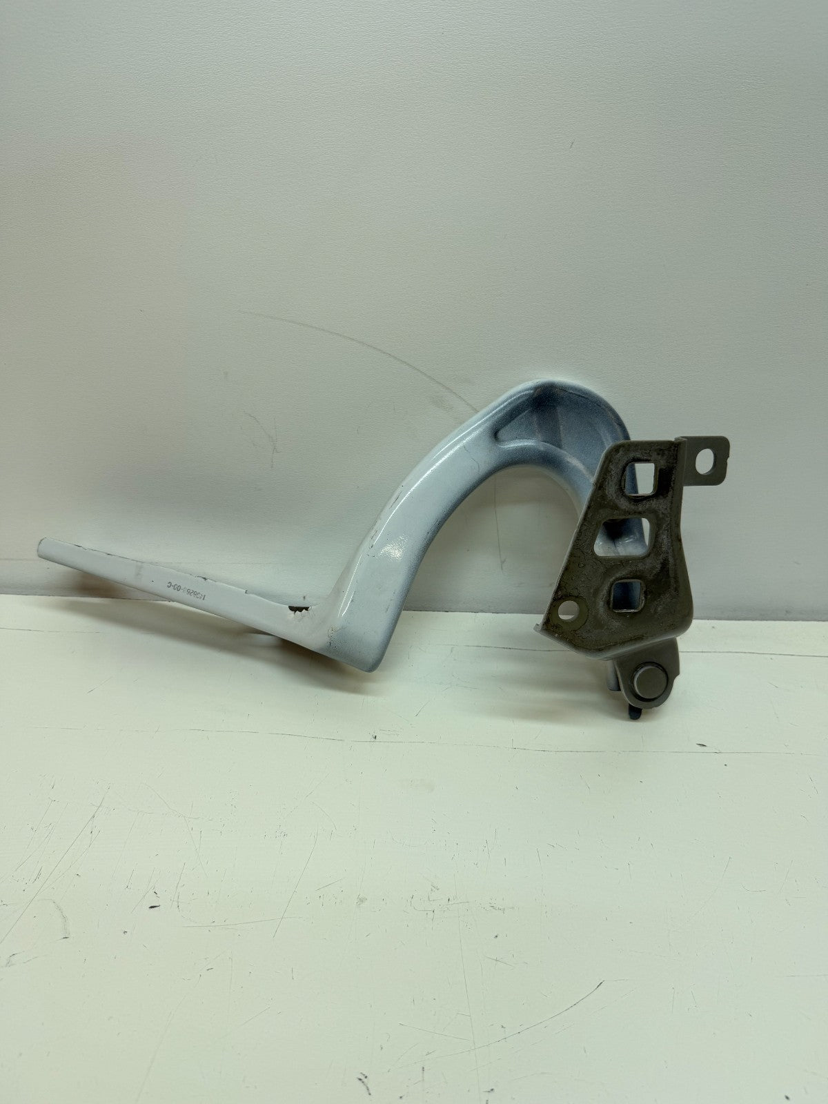 2020-2024 Tesla Model Y Front Right Passenger Side Hood Hinge 1496268-00-C