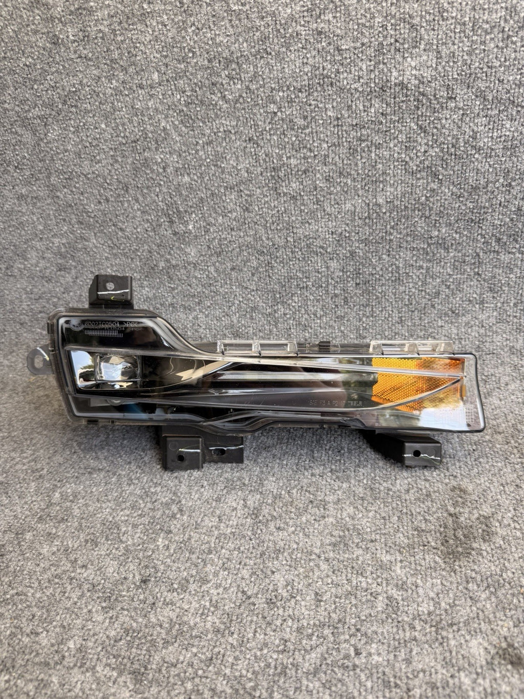 2017-2024 Tesla Model 3 / Y Front Right Hand Fog Light 3 Pins 1077392-00-C OEM