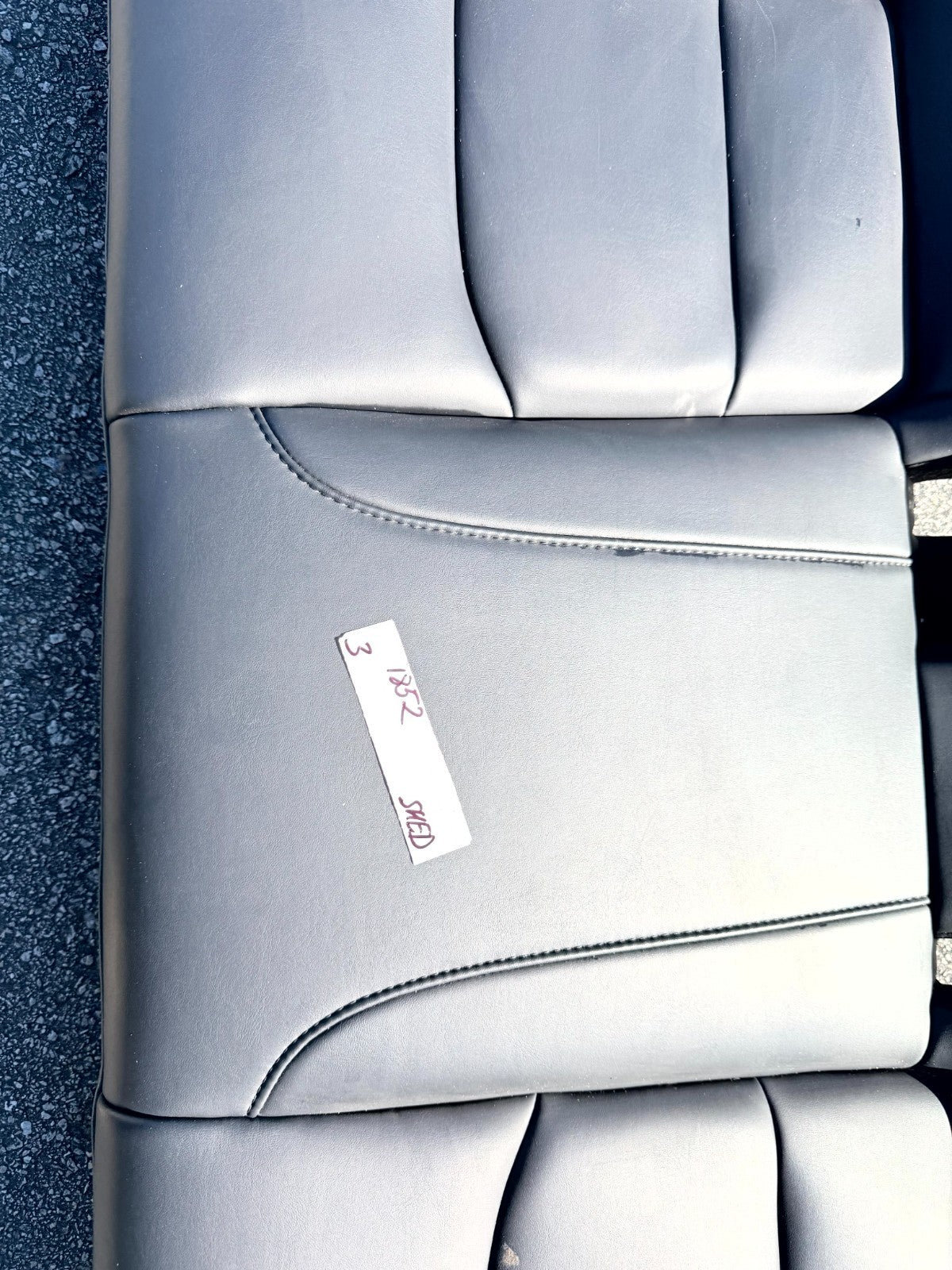 ♦️17-23 TESLA MODEL 3 REAR 2ND ROW BOTTOM LOWER SEAT CUSHION OEM, 1452685-00-C