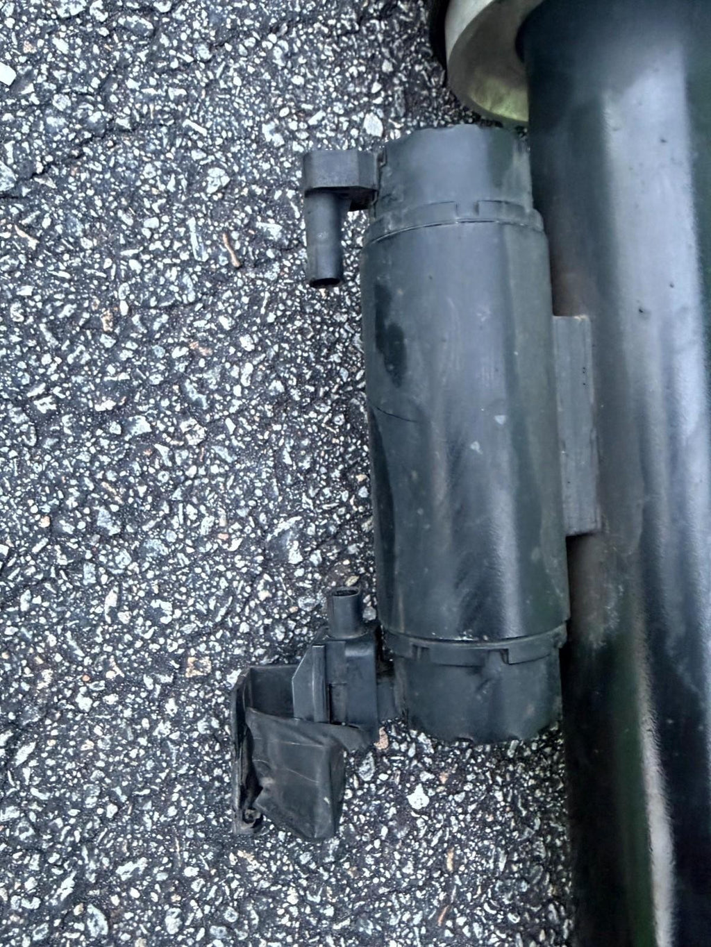 ♦️2016-2020 TESLA MODEL X REAR LEFT AIR SHOCK STRUT ABSORBER OEM, 1027062-00-C