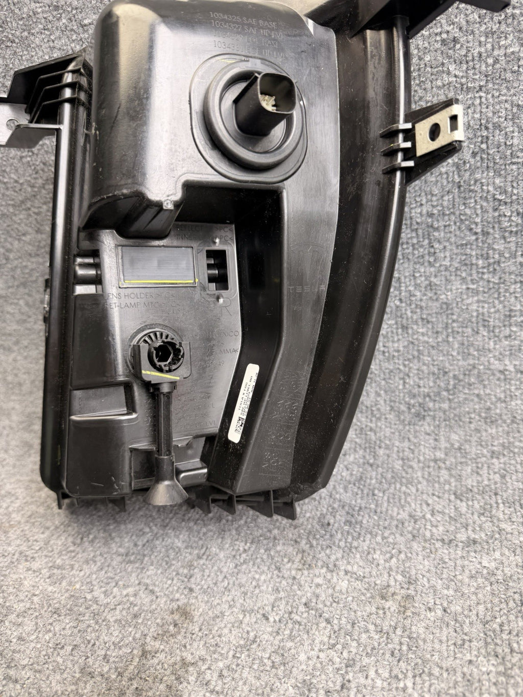 TESLA MODEL X FOG LIGHT RIGHT PASSENGER 2016 2017 18 2019 2020 OEM 1034327-00-C