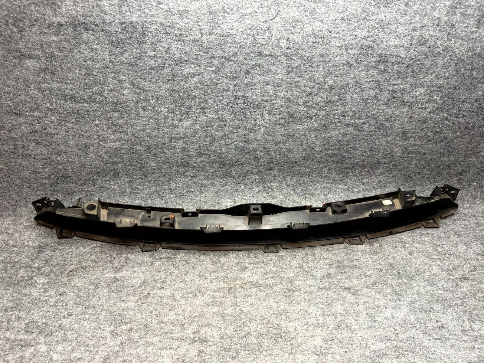 ♦️2017–2023 TESLA MODEL 3 FRONT BUMPER LOWER CENTER GRILLE OEM, 1085927-00-C