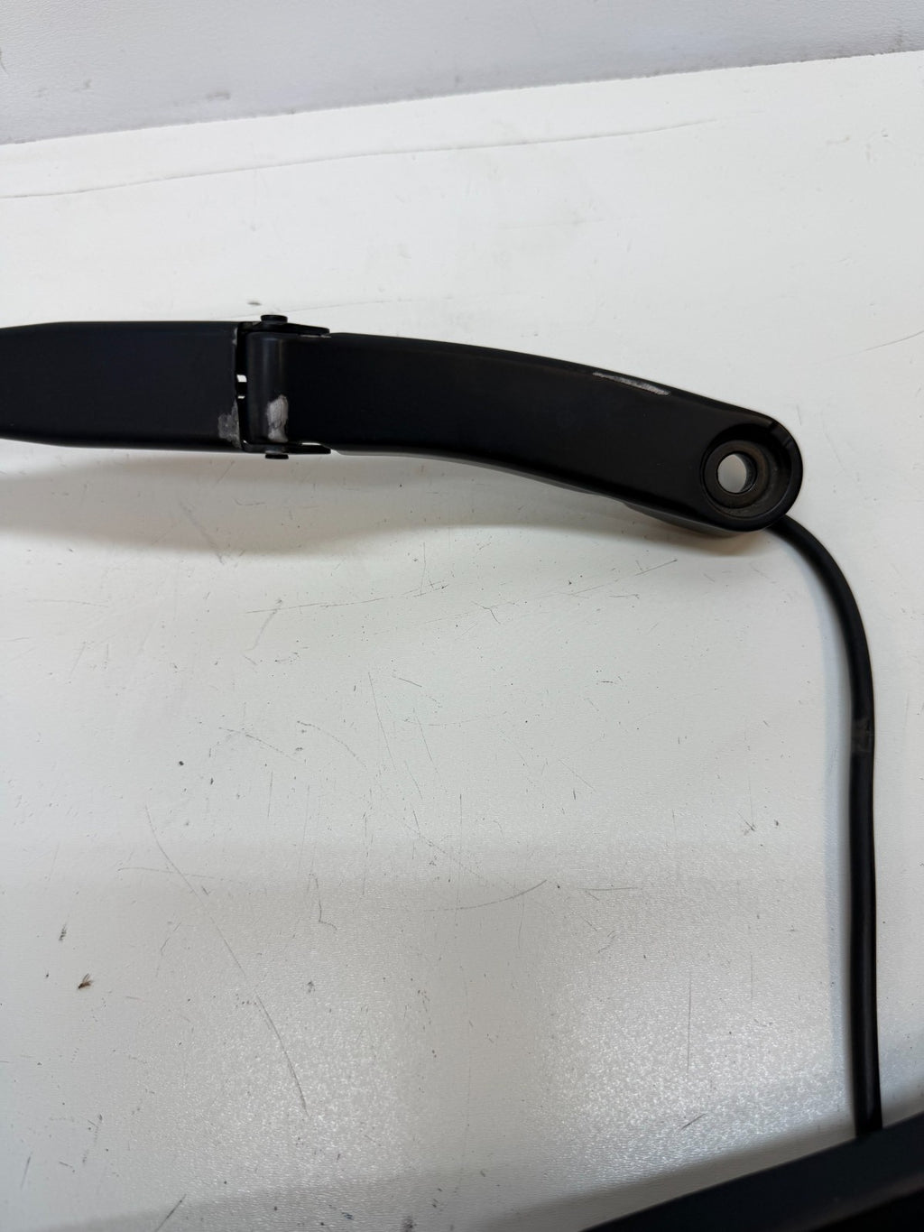 20-24 TESLA MODEL Y FRONT WINDSHIELD LEFT RIGHT WIPER ARM W/ BLADE SET 97036203