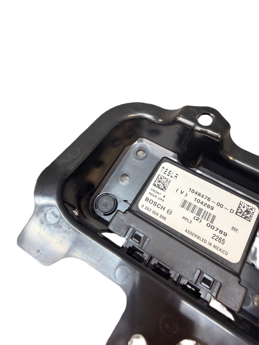 2016-2020 TESLA MODEL S PARK ASSIST CONTROL MODULE 1048476-00-D