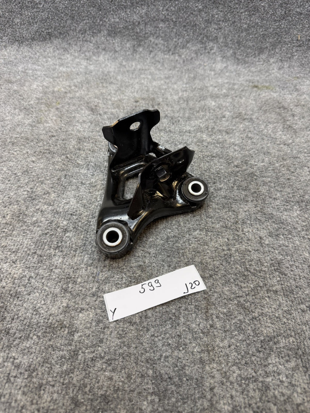 20-24 TESLA MODEL Y FRONT RIGHT DRIVE UNIT MOUNT SUPPORT BRACKET OEM, 111023200C