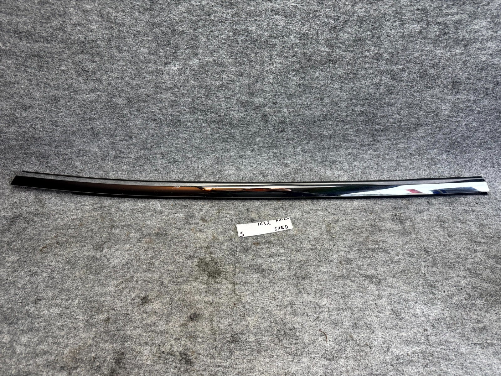 ♦️12-20 TESLA MODEL S REAR RIGHT SIDE DOOR CHROME BELT MOLDING OEM, 1038395-80-A