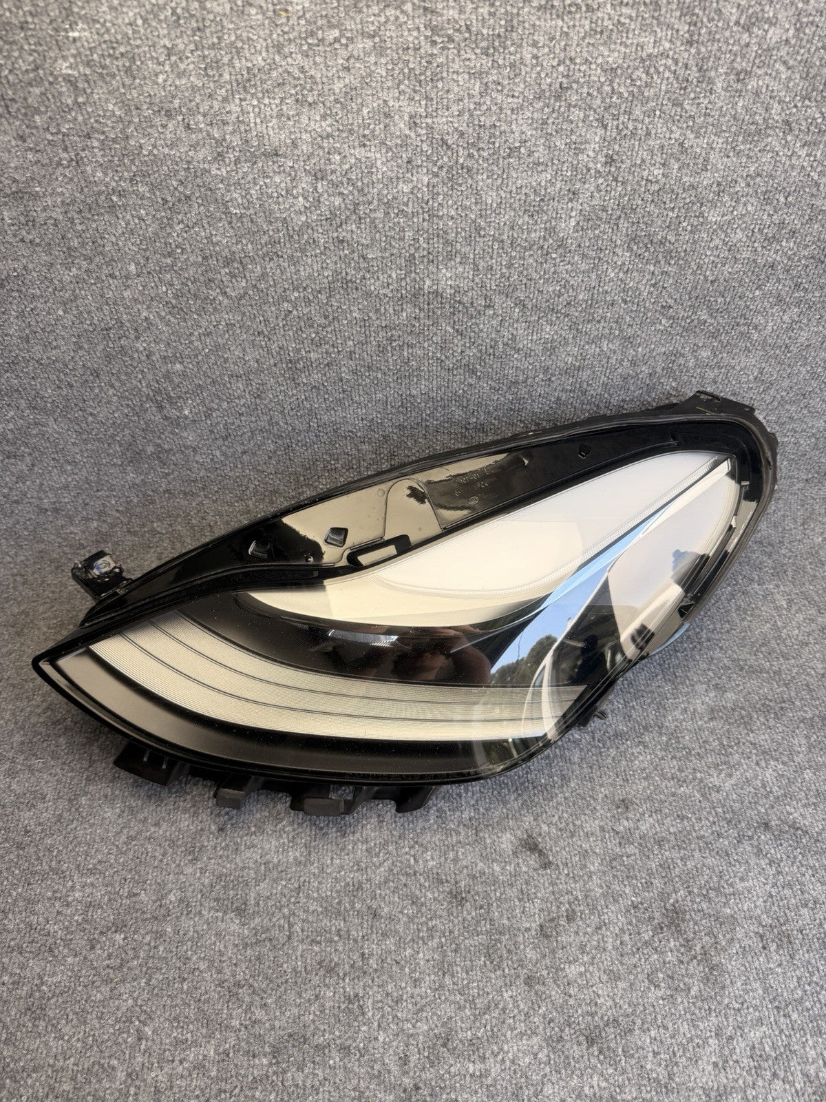 21-23 TESLA MODEL 3 Y LEFT HEADLIGHT PROJECTOR MATRIX 2ND GEN 1514952-00-D