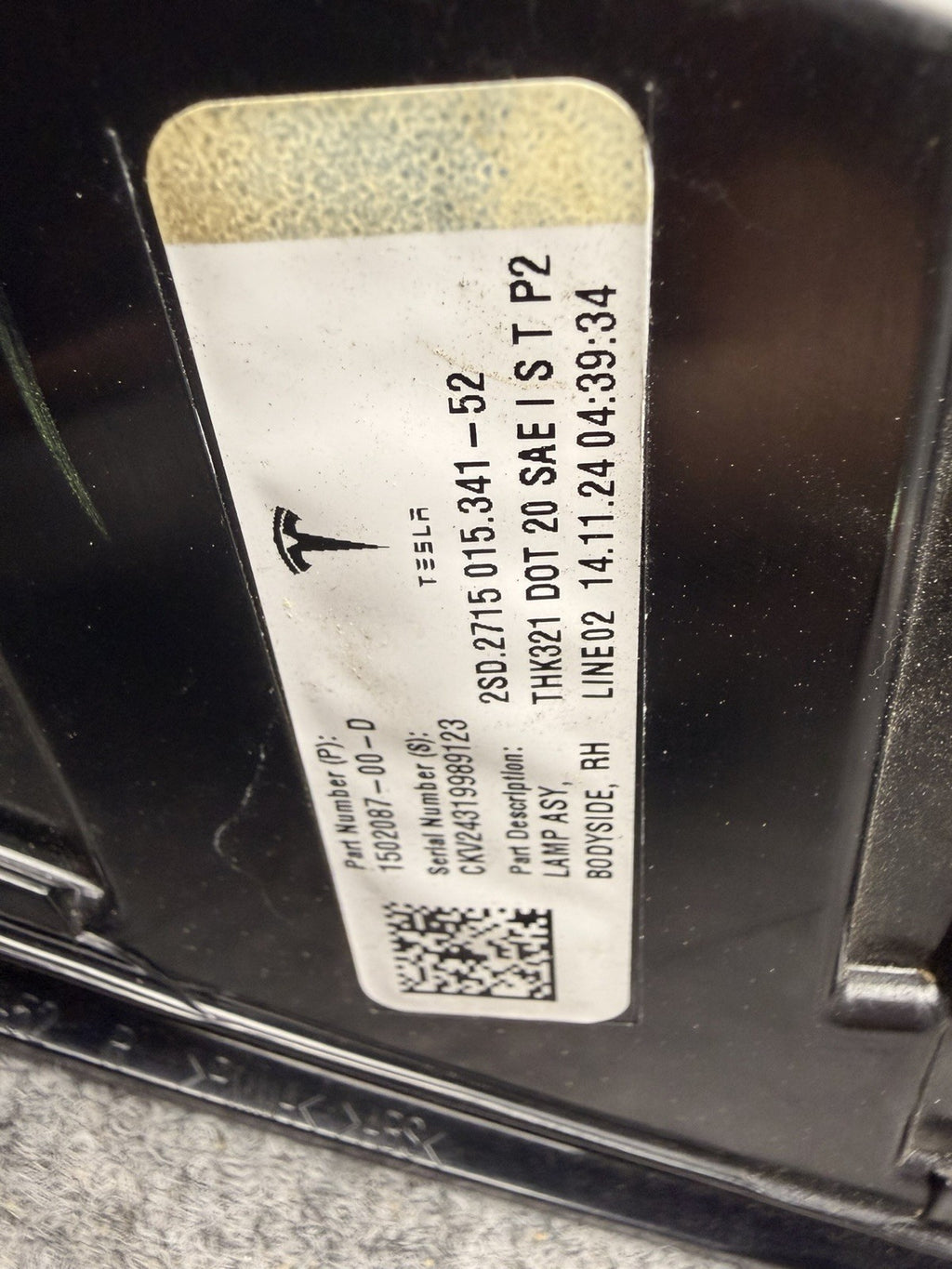 2021-2024 TESLA MODEL 3/Y RIGHT SIDE  TAIL LIGHT USED OEM (1502087-00-D) 4 Pin