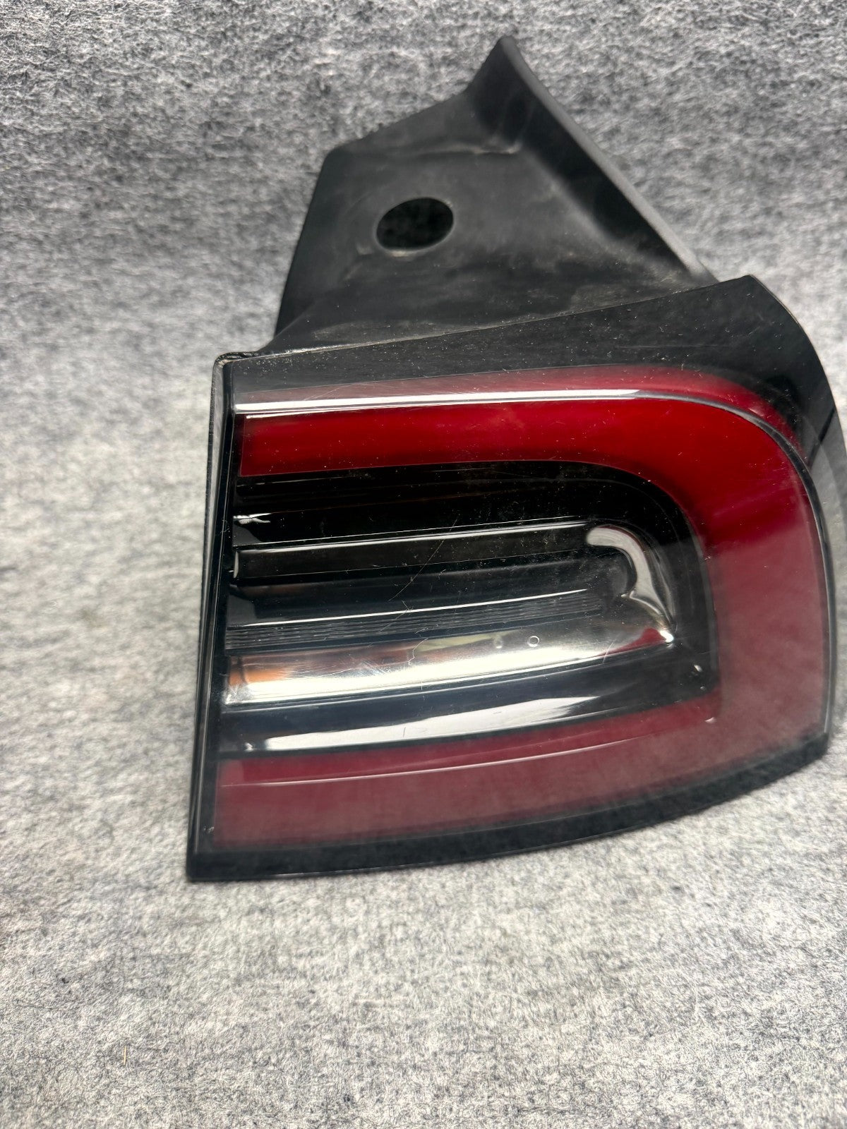 ♦️2017 - 2023 TESLA MODEL 3 REAR RIGHT SIDE TAILLIGHT LAMP OEM, 1077398-00-F