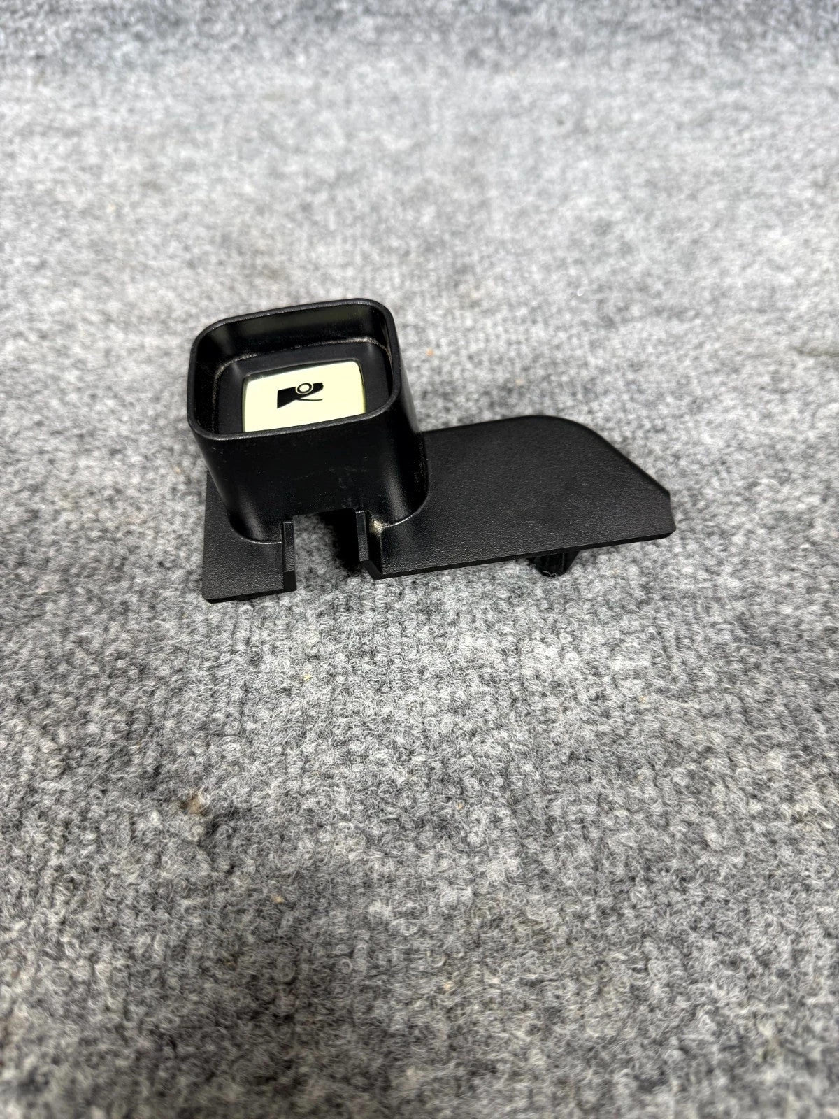♦️2016 - 2020 TESLA MODEL X FRONT FRUNK OPENONG SWITCH OEM, 1062771-00-A