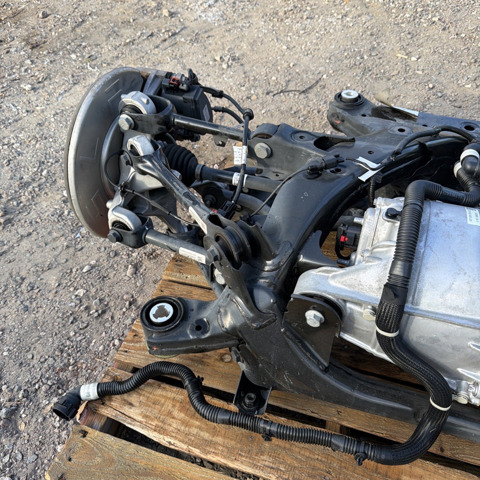 2017-2020 Tesla Model 3 Rear Drive Unit w/ Subframe, Suspension Engine Motor 17K