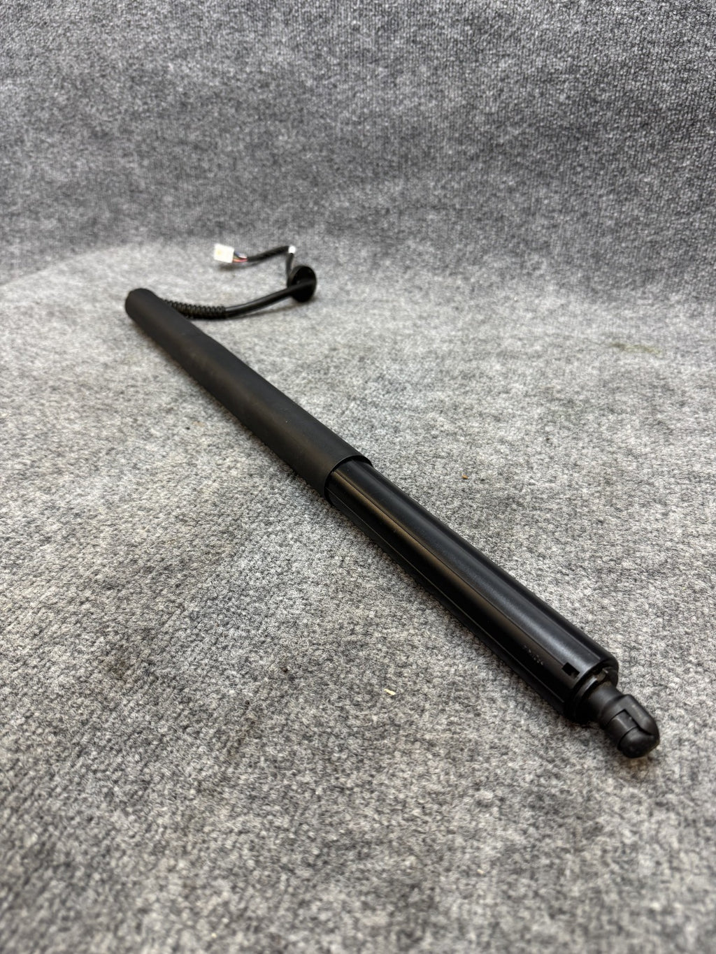2020 - 2024 TESLA MODEL Y LEFT LIFGATE TRUNK STRUT SHOCK SUPPORT OEM, 150060120B