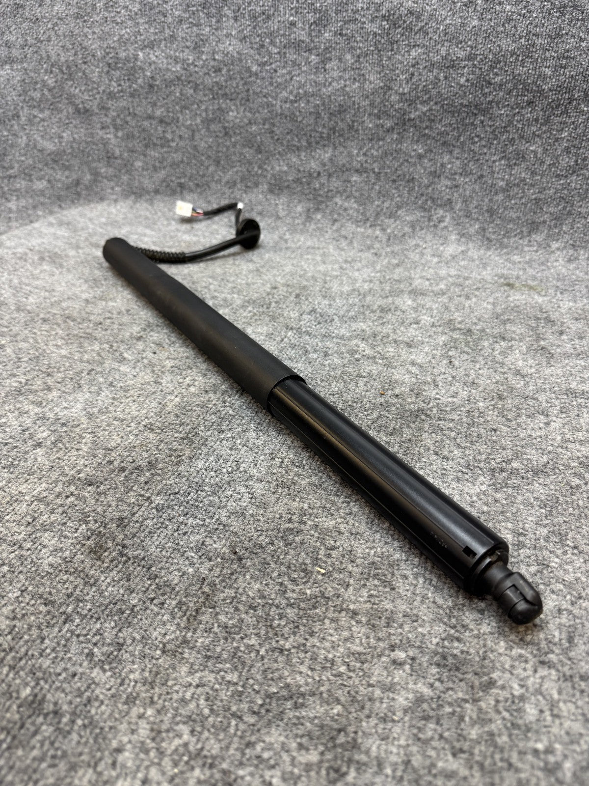 2020 - 2024 TESLA MODEL Y LEFT LIFGATE TRUNK STRUT SHOCK SUPPORT OEM, 150060120B