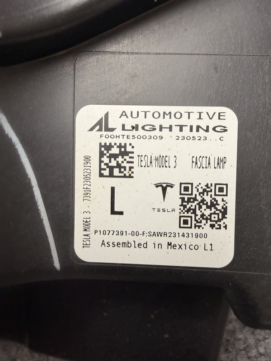 2017-2023 Tesla Model 3 Fog Light Lamp DRL Assembly Left Driver 1077391-00-F OEM