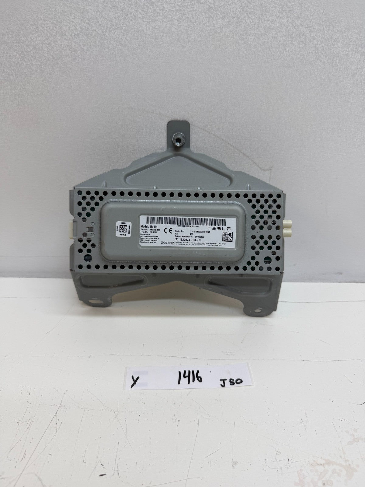 2020-2023 TESLA MODEL Y RADIO RECEIVER MODULE 1527974-00-D