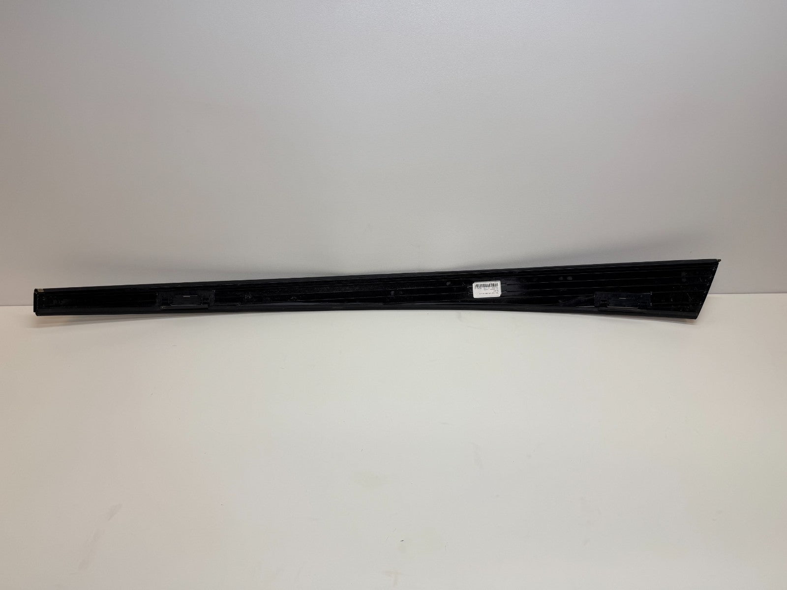 2016-2020 TESLA MODEL S ROOF APPLIQUE MOLDING LEFT 607000132
