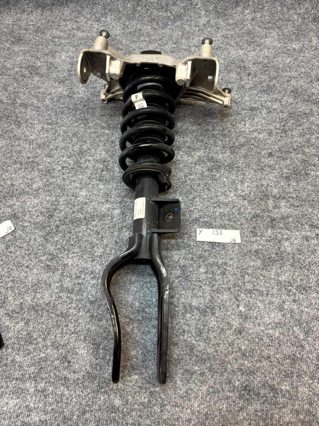 2020 - 2024 TESLA MODEL Y FRONT RIGHT SIDE SHOCK STRUT ABSORBER OEM 1188376-00-D