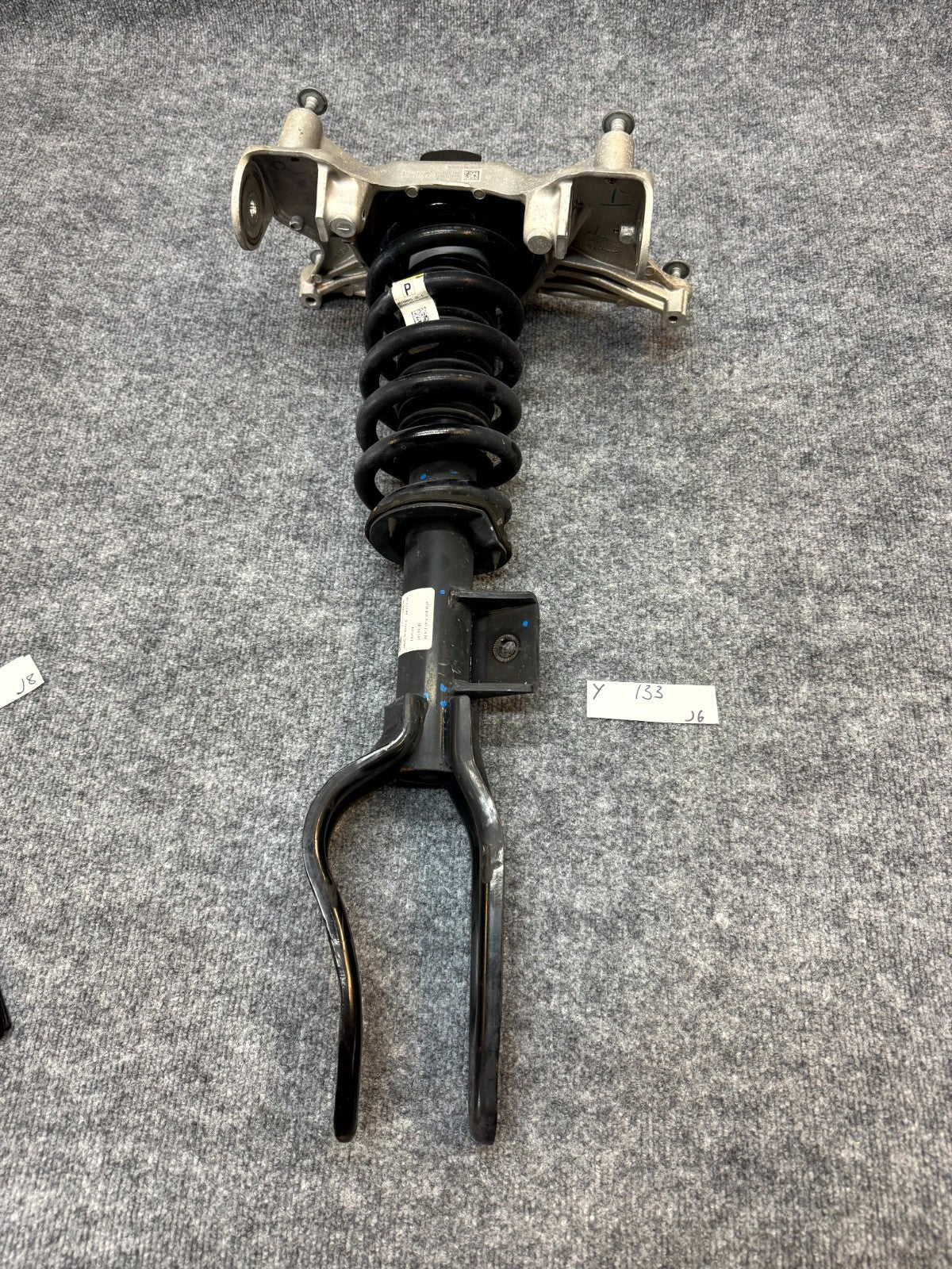 2020 - 2024 TESLA MODEL Y FRONT RIGHT SIDE SHOCK STRUT ABSORBER OEM 1188376-00-D