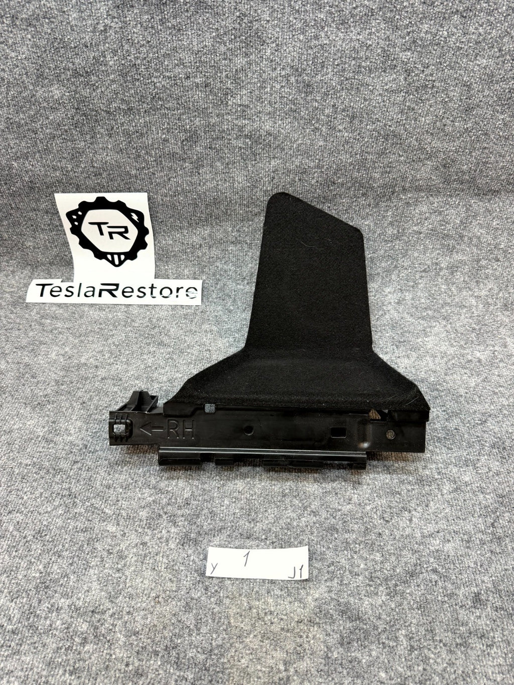 2020-2025 TESLA MODEL Y RIGHT SIDE TRUNK RUCKET BRACKET OEM, 1816617-00-A