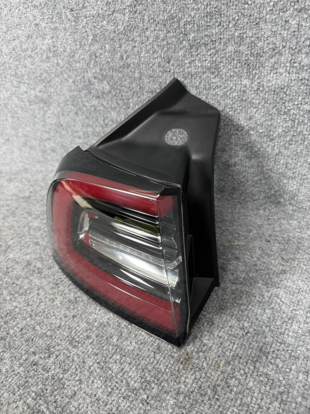 ♦️2017 - 2023 TESLA MODEL 3 REAR LEFT DRIVER SIDE OUTER TAIL LIGHT OEM, 1077397