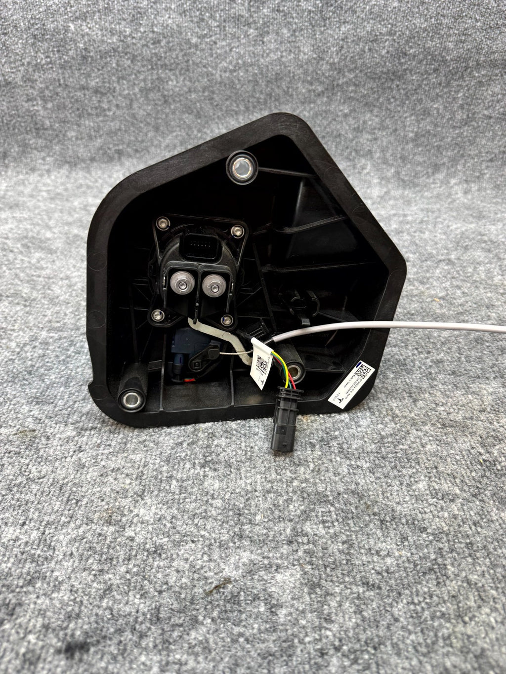 2020 - 2024 TESLA MODEL Y REAR CHARGE PORT INLET SOCKET MODULE OEM, 1490374-10-D