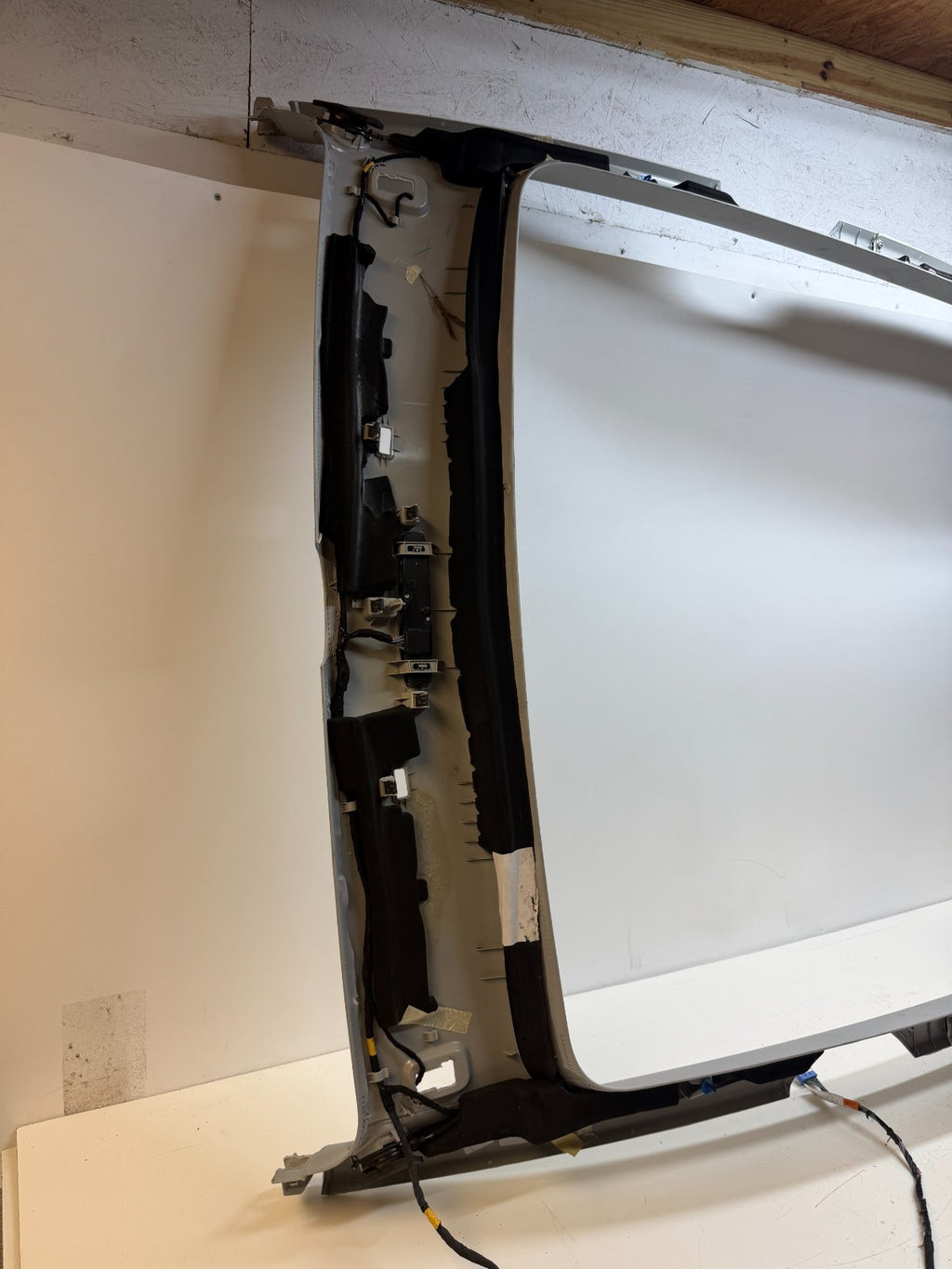 20-24 TESLA MODEL Y ROOF HEADLINER CEILING LINER PANEL COVER TRIM 1489049-00-D