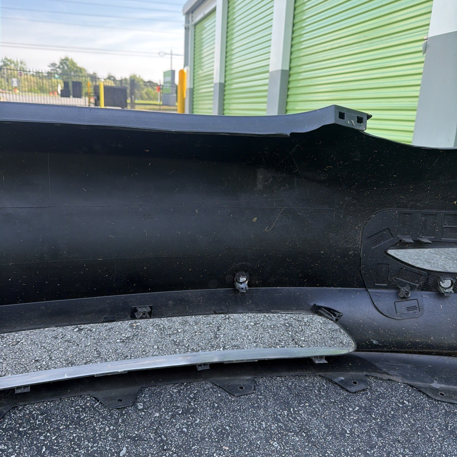 OEM 2019-2023 Tesla Model 3 Front Bumper Cover Assembly w/sensors 1084168-S0-E