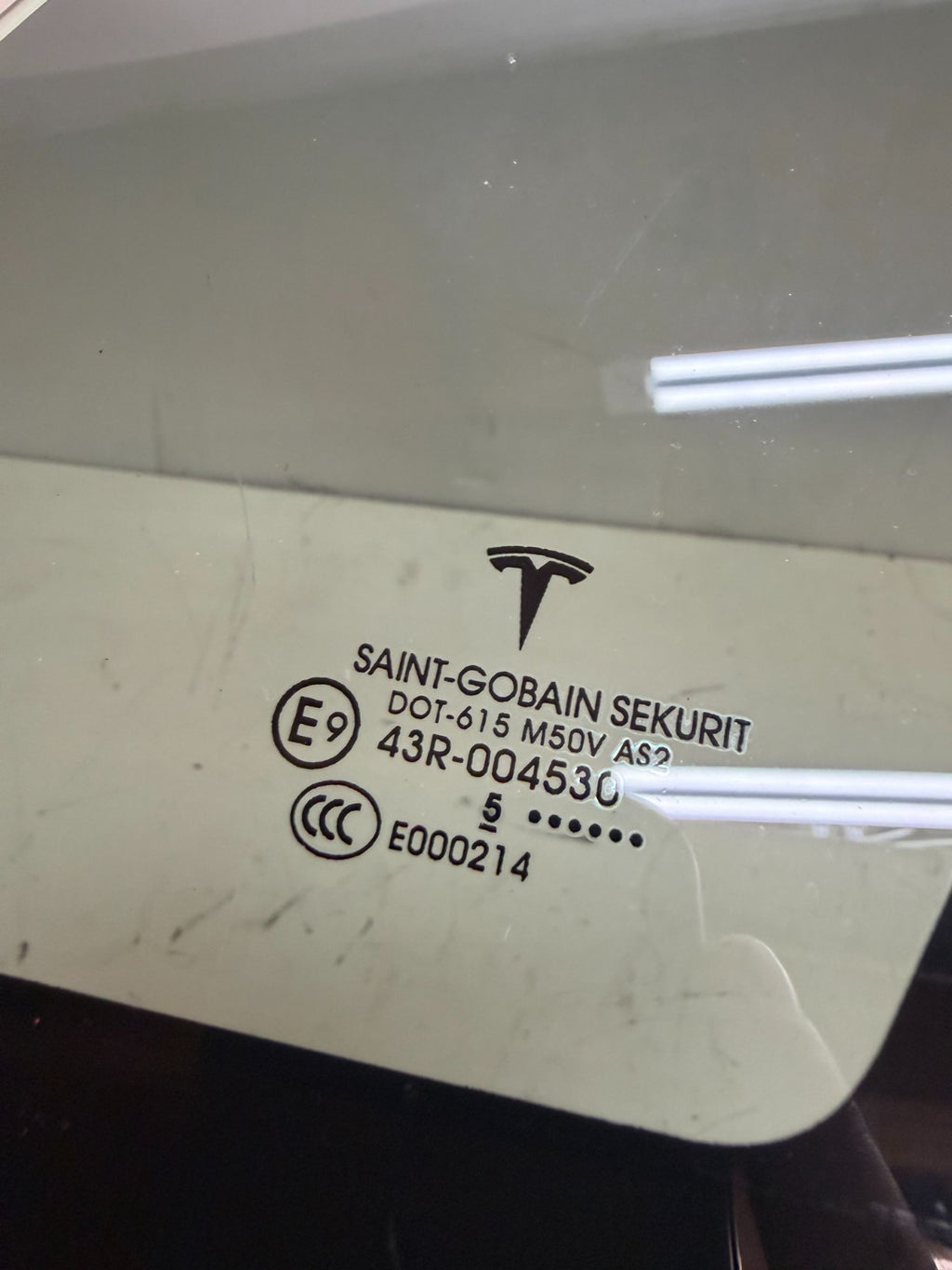 2016-2020 Tesla Model X Front Left Quarter Glass OEM 43R-004530