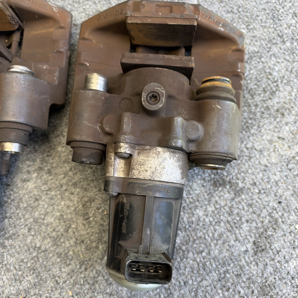 12-18 Tesla Model S Brembo Parking Brake Caliper Rear Left And Right OEM SET