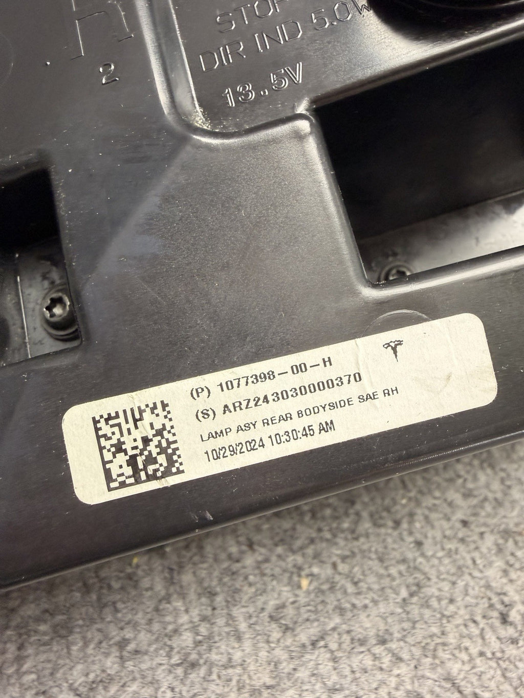 2021-2023 Tesla Model 3 Tail Lamp Rear Bodyside Right 1077398-00-H