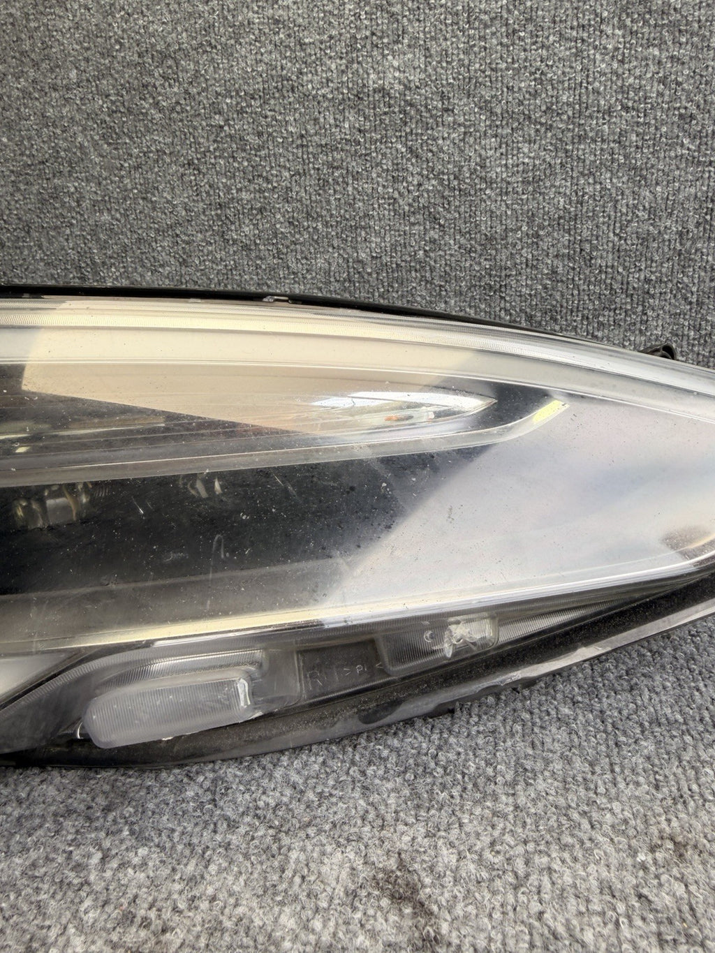 2012-2016 Tesla Model S HID DRL LED Right Side Headlight OEM 6005907-00-D