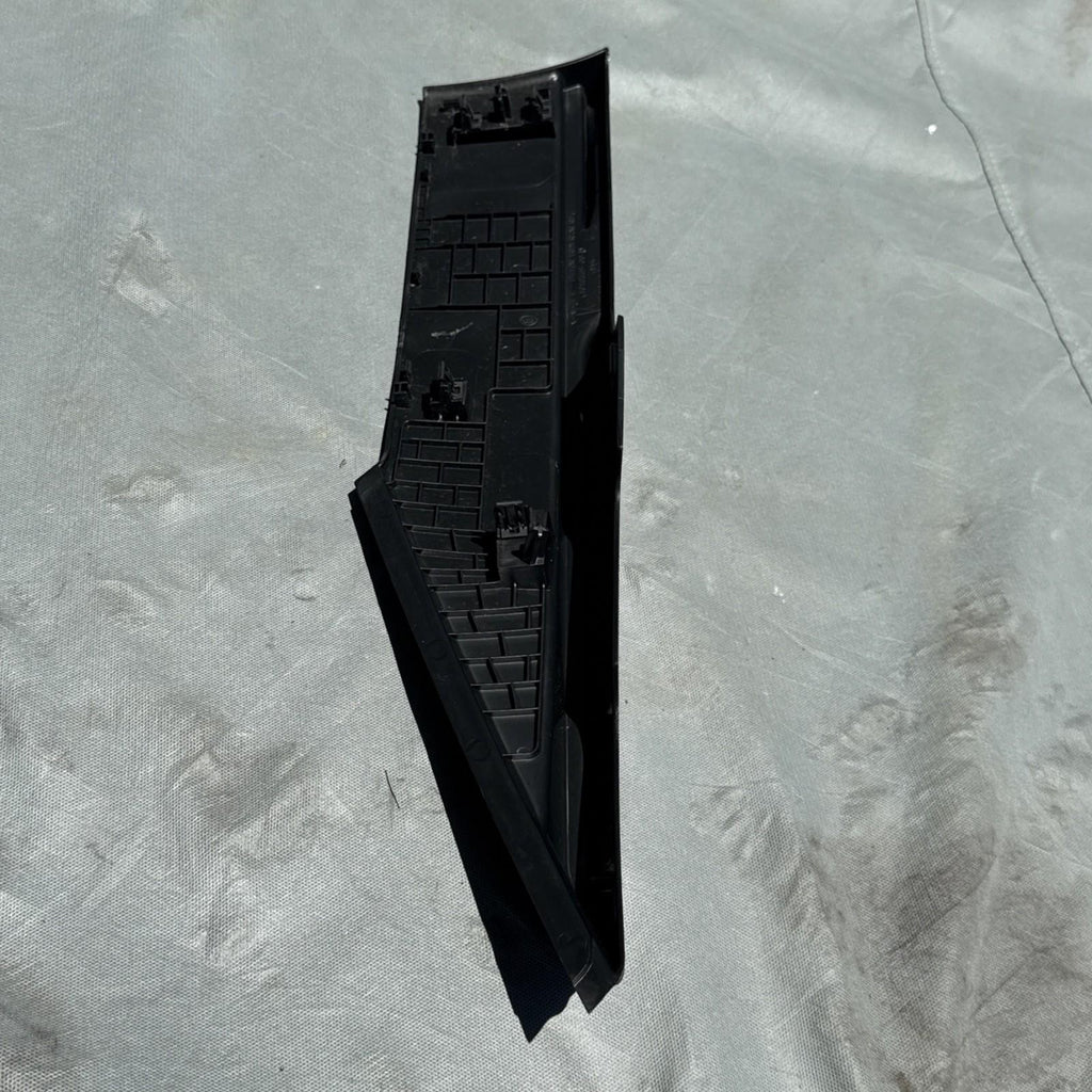 ♦️2012-2020 TESLA MODEL S REAR LEFT C-PILLAR COVER TRIM PANEL OEM, 1016334-00-E