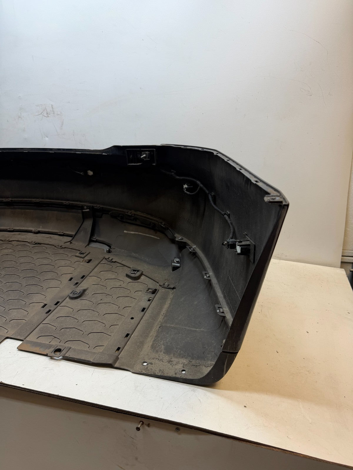 2012 - 2015 TESLA MODEL S REAR BUMPER COVER FASCIA OEM 6008179-00-D