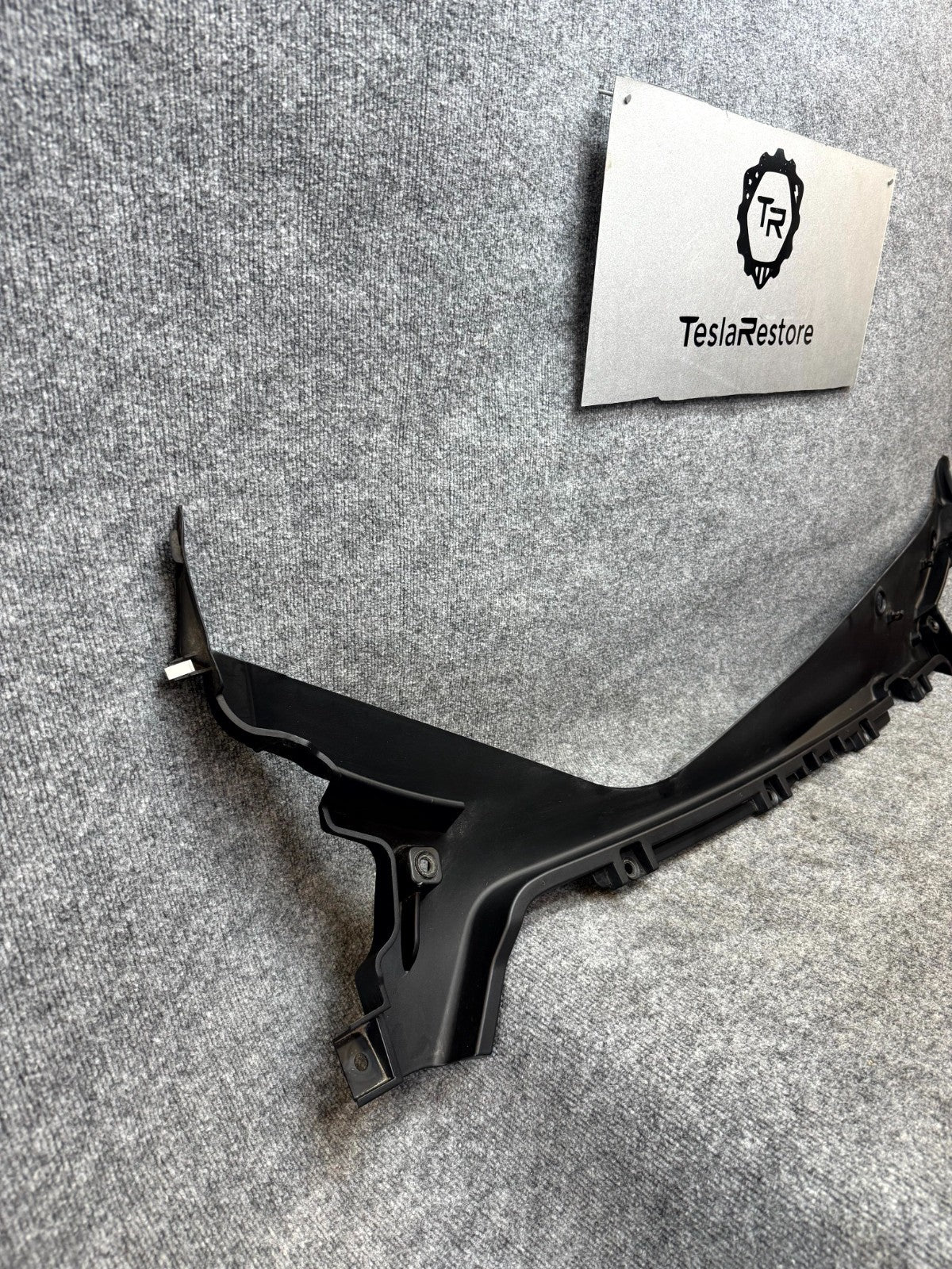 2020-2024 TESLA MODEL Y FRONT WINDSHIELD COWL COVER SCREEN PANEL OEM, 149729200D