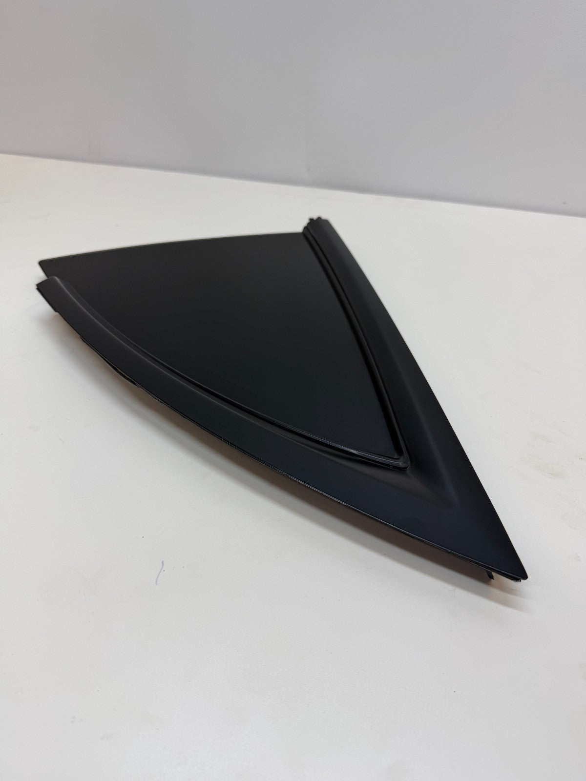2020-2024 Tesla Model Y Rear Side Quarter QTR Window Glass Left 1495740-00-E