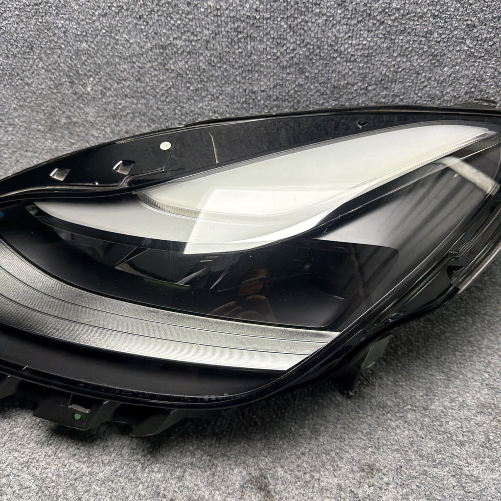 2021-2023 TESLA MODEL 3 Y LEFT HEADLIGHT MATRIX LED DRIVER HEAD LIGHT SCRATCHED