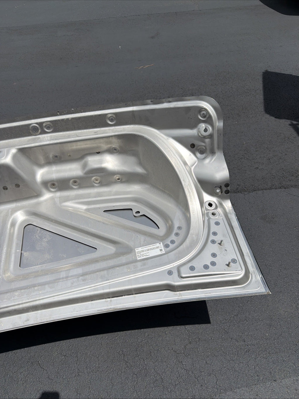DMG‼️2024-2026 TESLA CYBERTRUCK HOOD POWER-GATE UPPER  2045100-00-A OEM