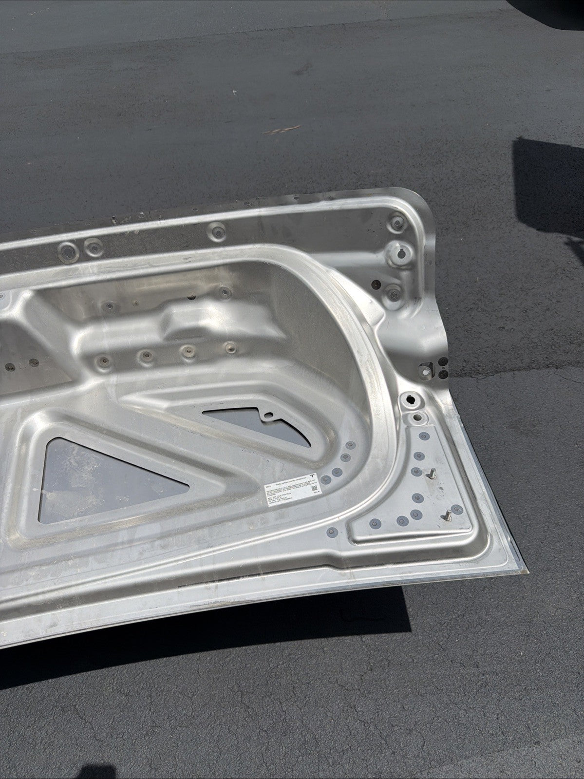 DMG‼️2024-2026 TESLA CYBERTRUCK HOOD POWER-GATE UPPER  2045100-00-A OEM
