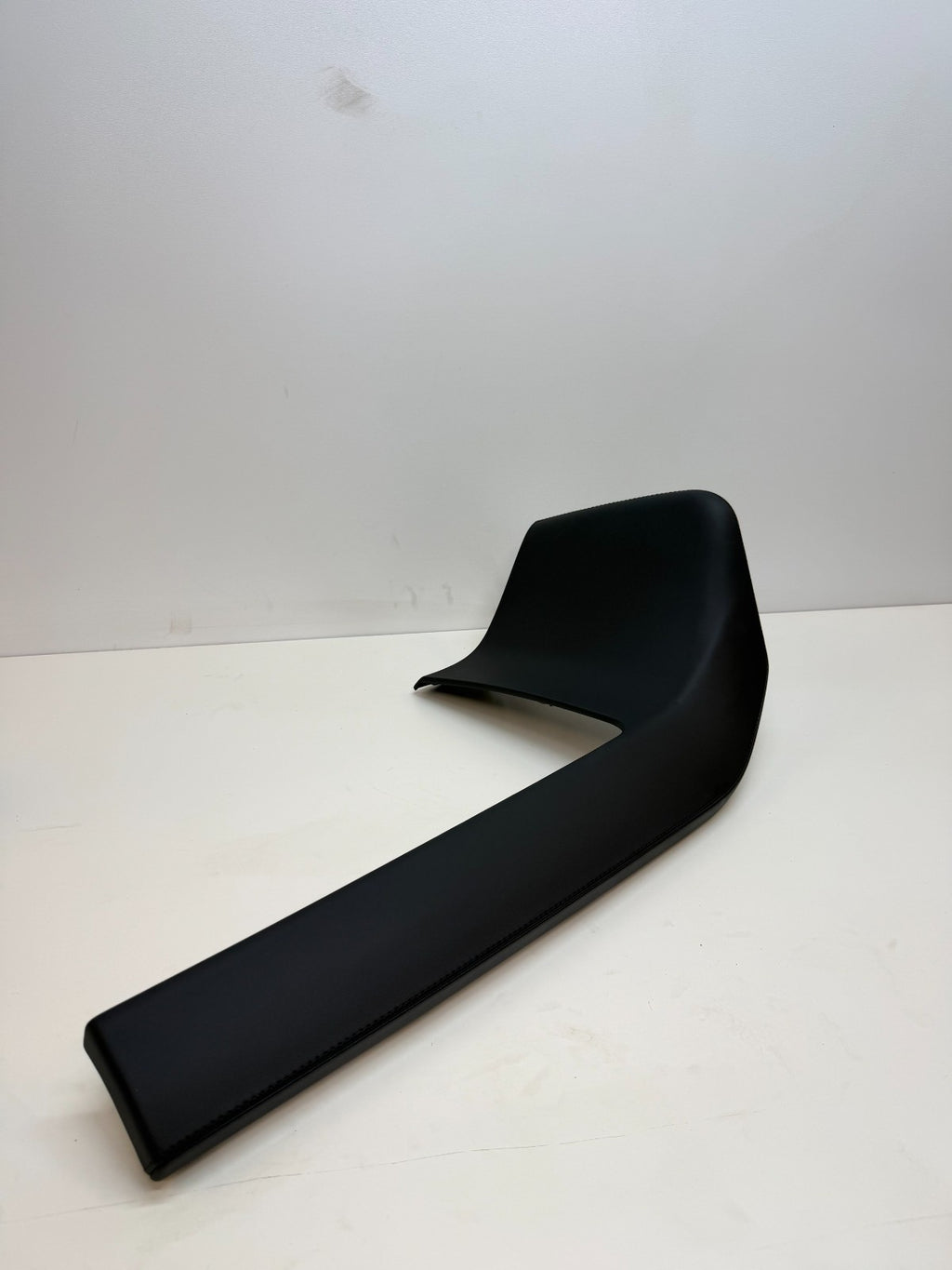 2012-2020 Tesla Model S Front Lower Dashboard Trim Cover Right 1002310-14-E