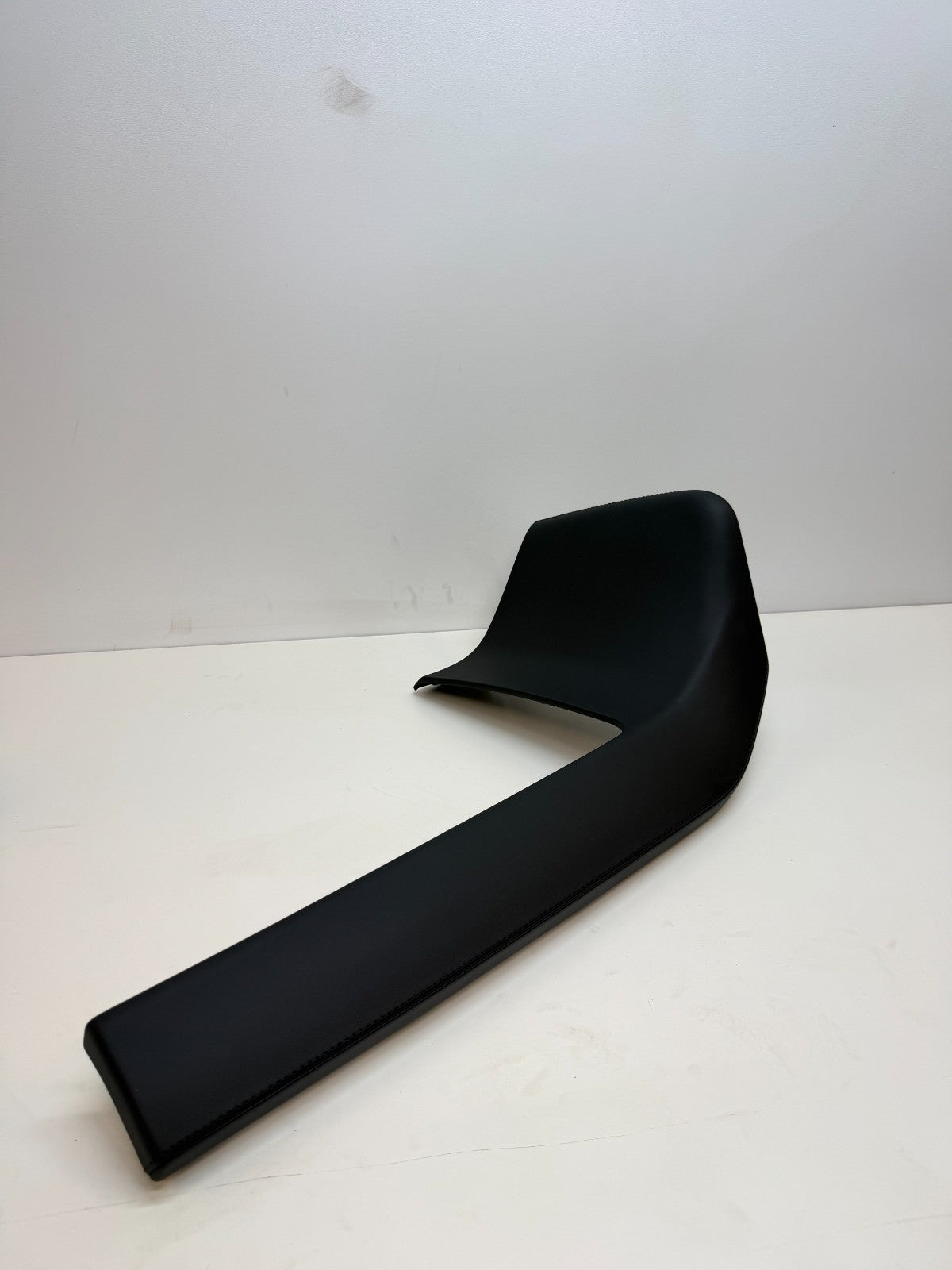 2012-2020 Tesla Model S Front Lower Dashboard Trim Cover Right 1002310-14-E