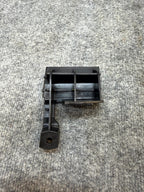 2020 - 2024 TESLA MODEL Y LEFT SIDE ROCKER PANEL BRACKET CLIP OEM, 1555376-00-C