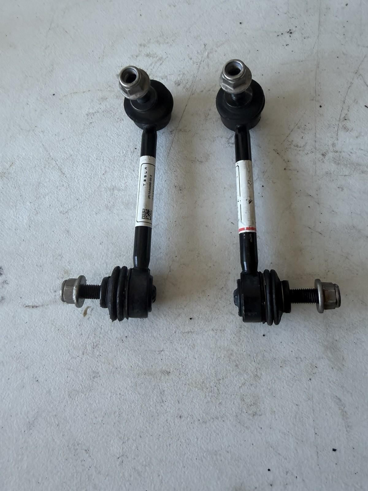 ♦️17–23 TESLA MODEL 3 REAR LH AND RH STABILIZER SWAY BAR LINK OEM, 1044496-00-E