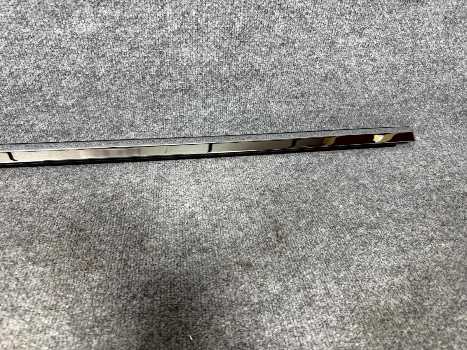 2012-2016 Tesla Model S Front Right Door Window Belt Molding OEM, 6009599-00-C