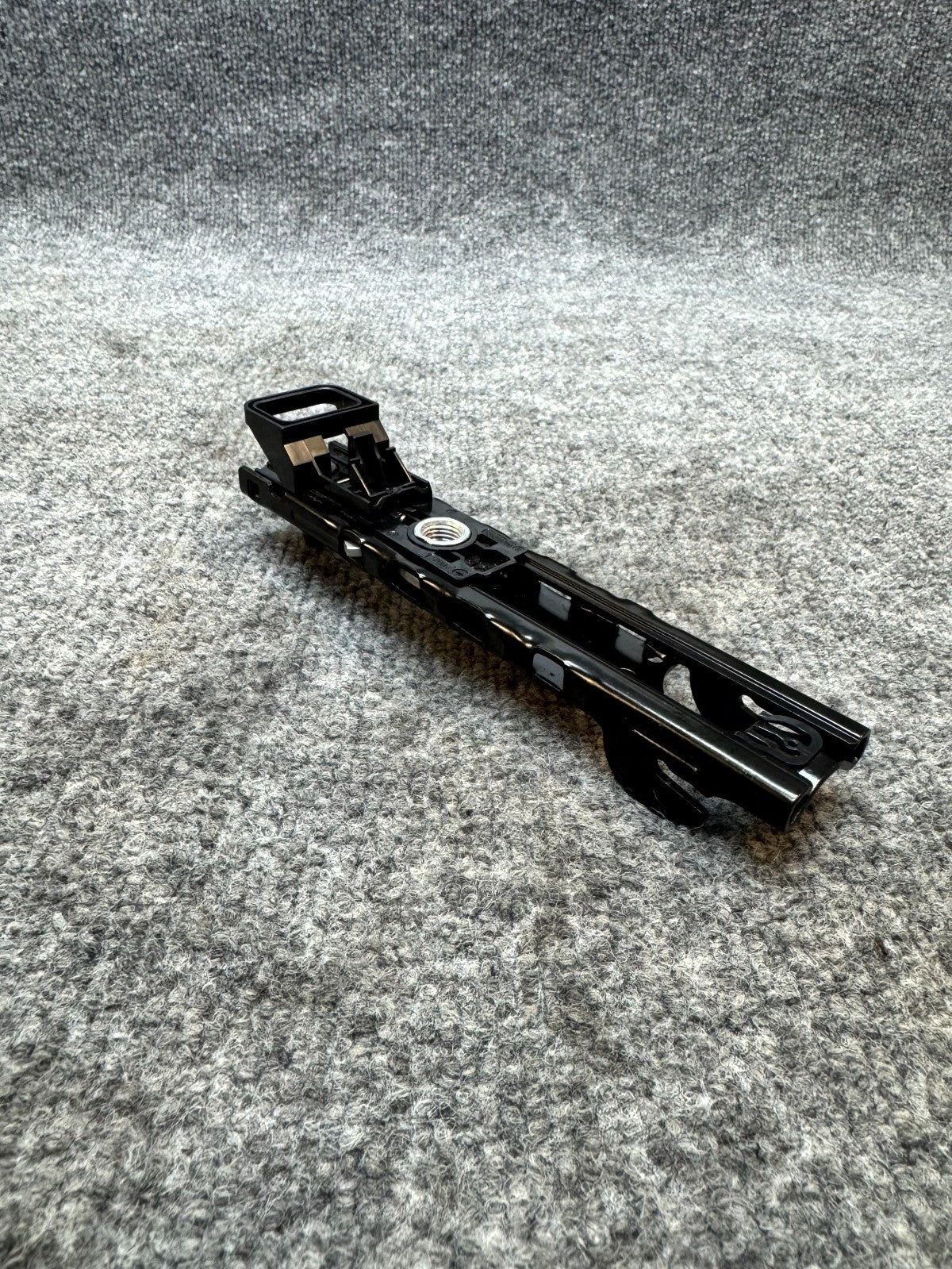 17-23 TESLA MODEL 3 FRONT LEFT/RIGHT SEAT BELT HEIGHT ADJUSTER OEM, 1068130-01-B