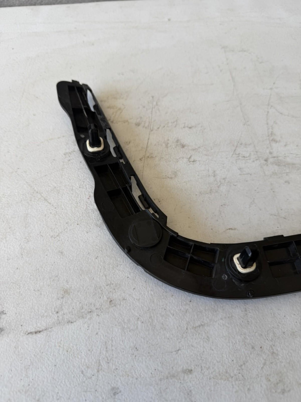 ♦️17–23 TESLA MODEL 3 REAR LEFT BUMPER SUPPORT WING BRACKET OEM, 1083990-00-K