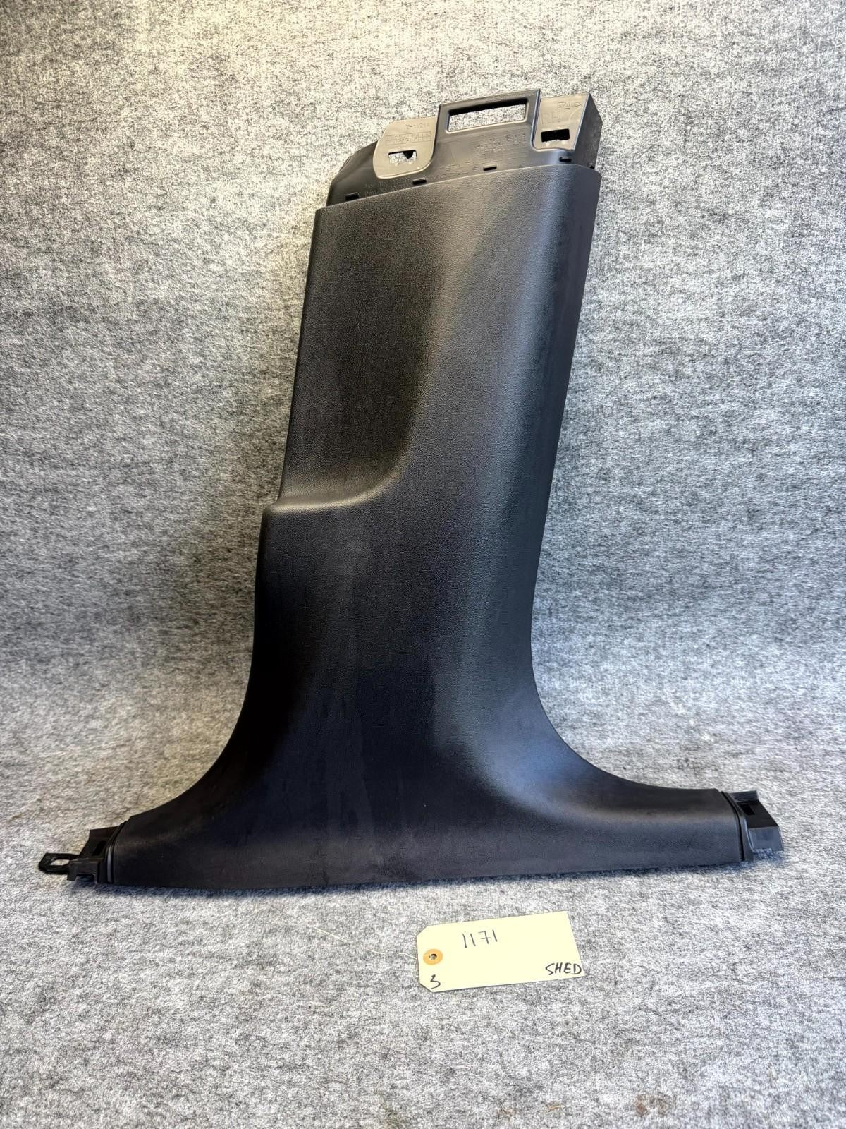 ♦️2017-2023 TESLA MODEL 3 RIGHT LOWER B-PILLAR TRIM COVER PANEL OEM 1086299-80-H