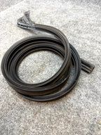 2020-2024 TESLA MODEL Y FRONT LEFT SIDE BODY HEADER RUBBER SEAL OEM,1497677-00-C